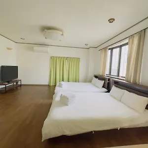Rest Collection Namiyoke , 大阪市 日本