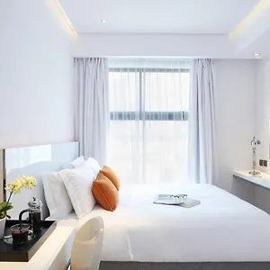 サーブ 4*, 香港 中国